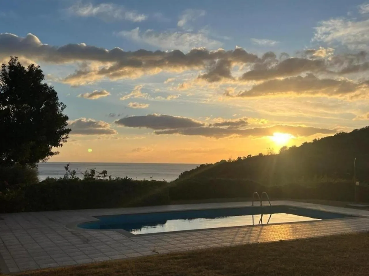 Semesterbostad Paradise Villa - View, Pool & Parking, 200Mt Sea Tertenìa Italien